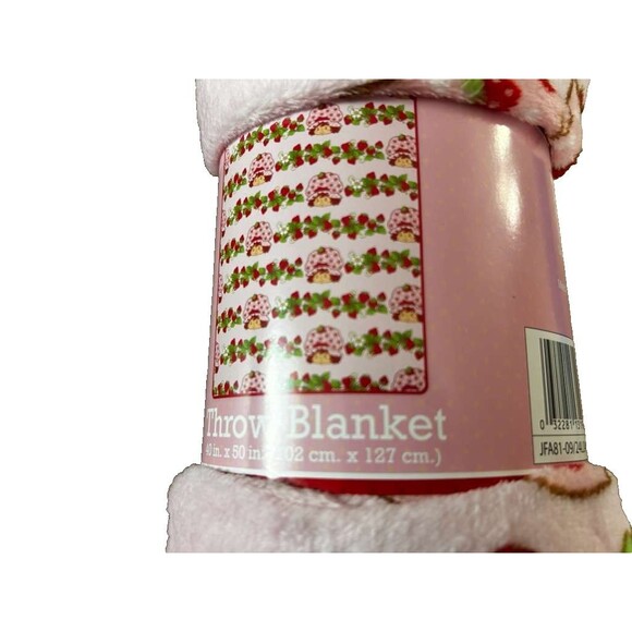 New Strawberry Shortcake Throw Blanket Pink 40 x 50 - Picture 3 of 3